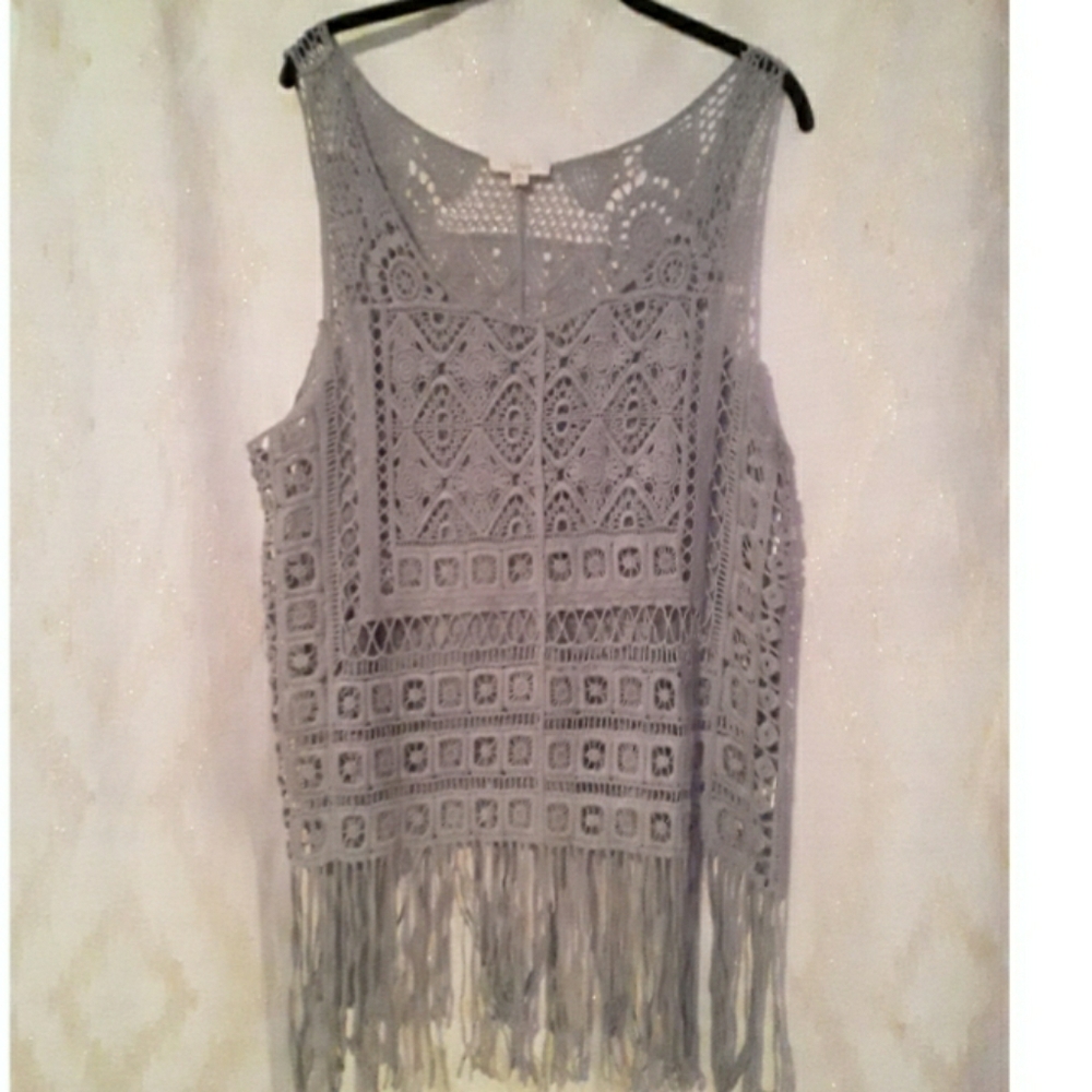 Light grey lace/fringed sleeveless top